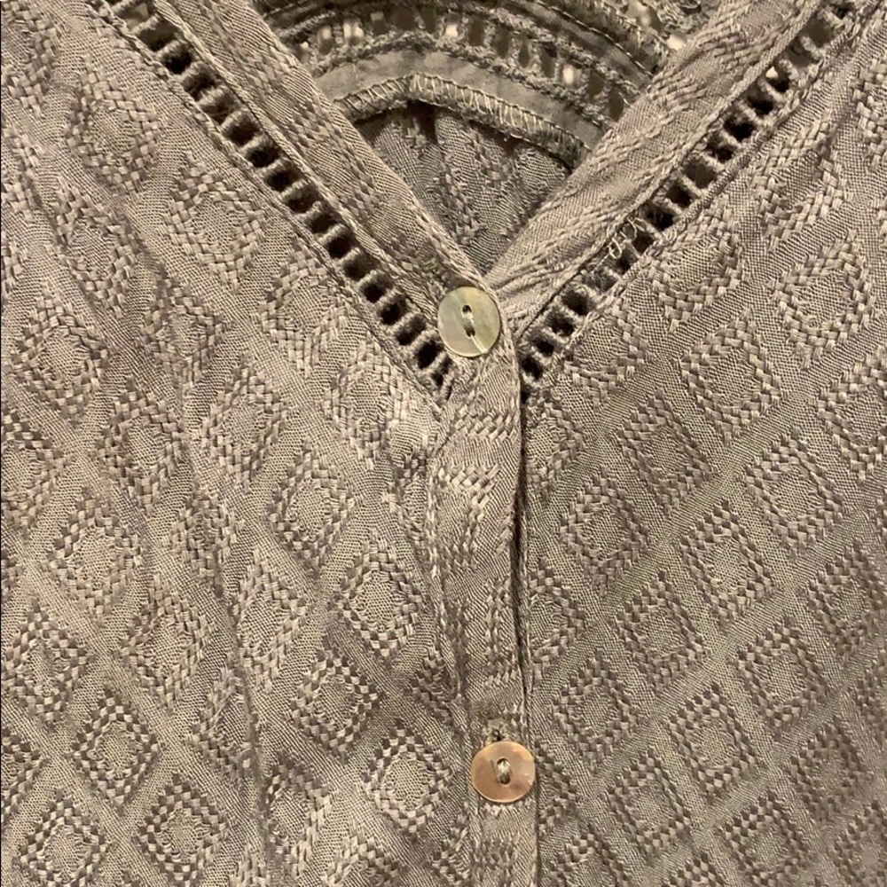 Button down blouse - Picture 3 of 3